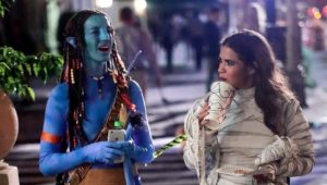 Anne Hathaway Spotted Wearing ‘Avatar’ Costume in New York City Tuesday Night